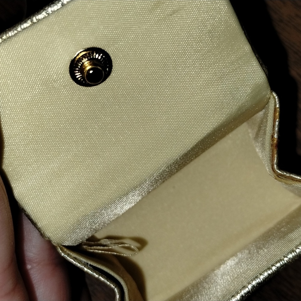 Mini Purse Keychain - Picture 5 of 6
